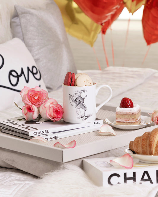 Alice in Wonderland White Rabbit & Pocket Watch Majestic Mug - Maison SIA