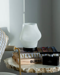 Bloz Table Lamp in white & Black