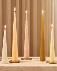 Cone candle in rosy caramel