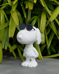 Sunny Snoopy Graf in Black & White