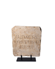 Audaces Fortuna Juvat Stele