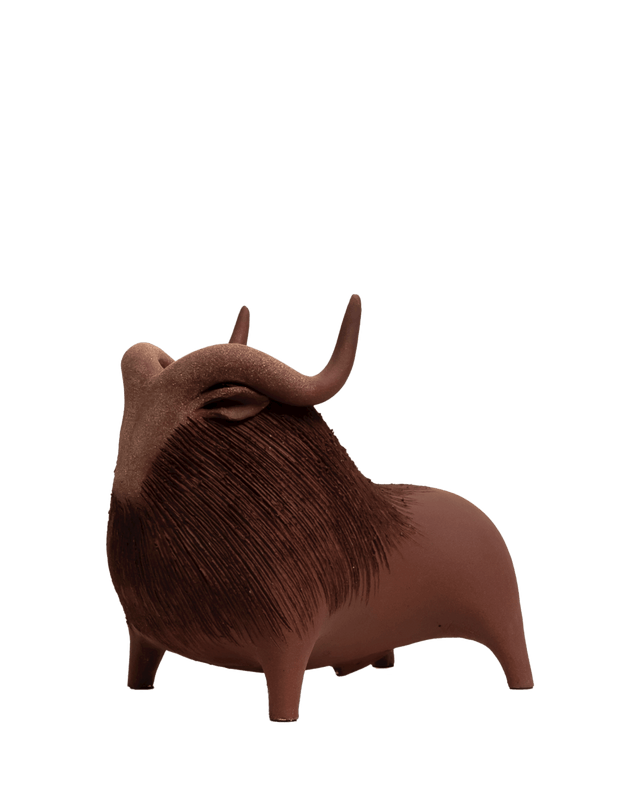 Athena Jahantigh Medium Bull Sculpture - A Masterpiece in Rust – Maison SIA